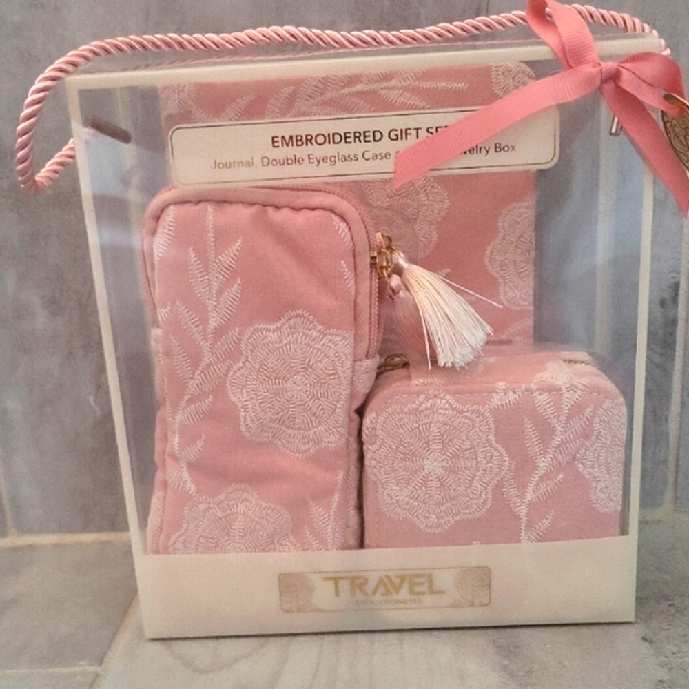 Travel Set Pink Embroidered Set -NIP